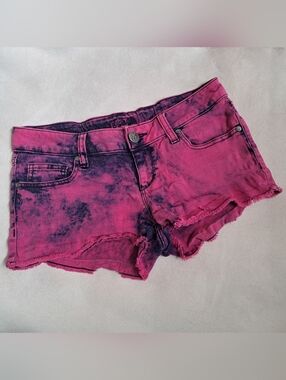 Women's DECREE Magenta Pink Low Rise Tie-Dye Denim Cutoff Shorts - Size 3